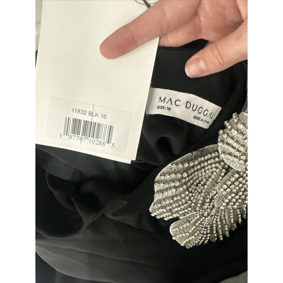 NWT MAC DUGGAL [ 16 ] 11832‎ Long Sleeve Taffeta 3D Flower Ball Gown Black S1909 - Picture 4 of 14